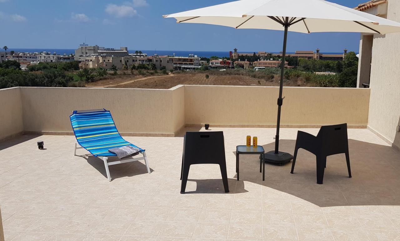 Sunny View - A Stunning Apartment With Private Rooftop Paphos Bagian luar foto
